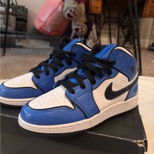 Nike Kids Black and Blue Sneakers